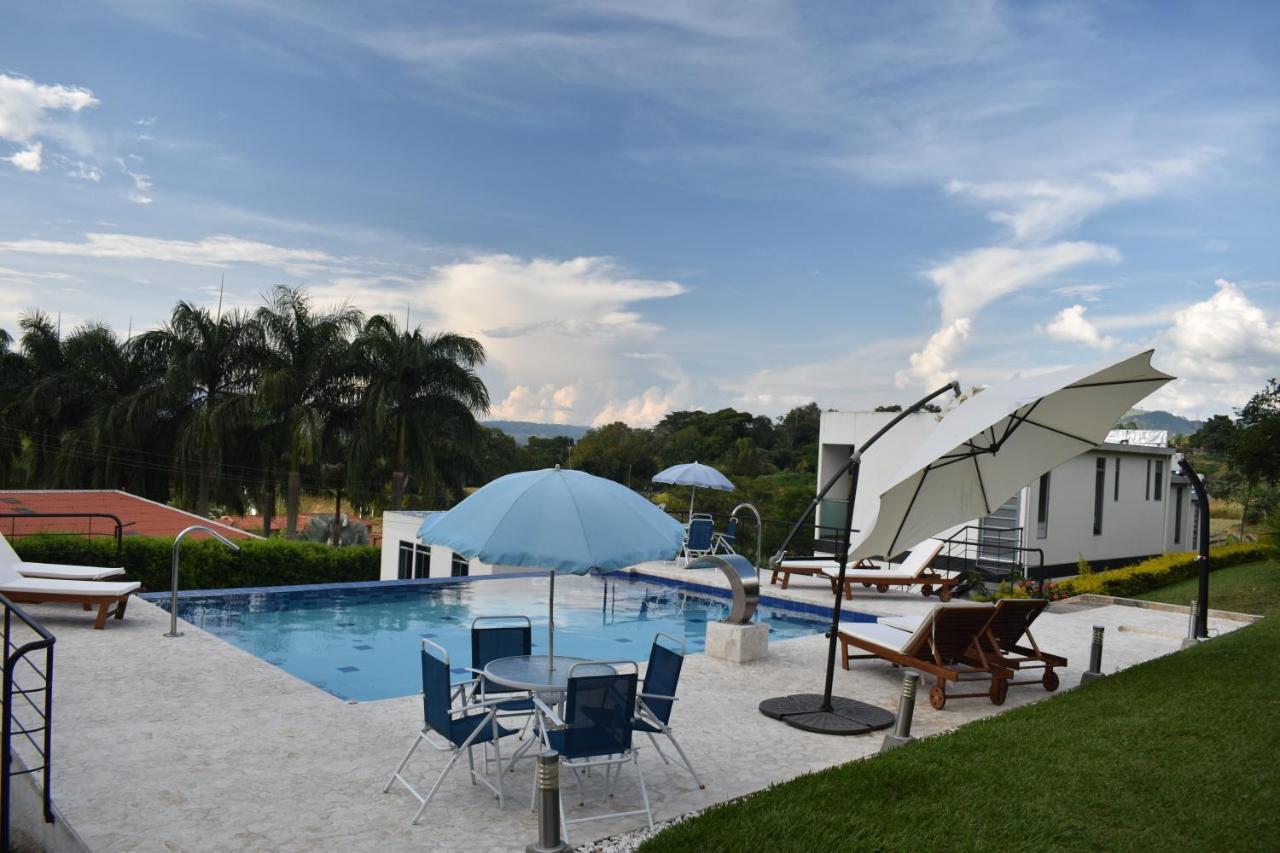 Hotel Syvanna Wellness And Spa Серритос Экстерьер фото